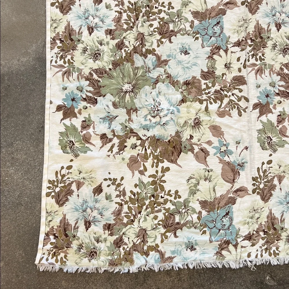 Vintage Cotton Linen blend floral tablecloth 5’ X 40” a treasure to own & enjoy